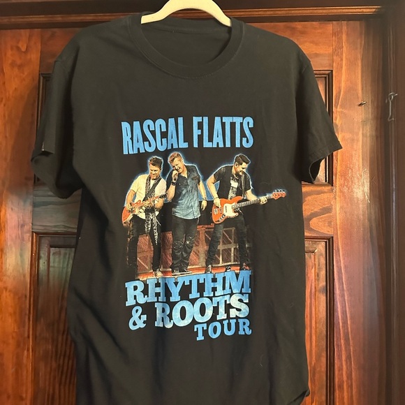 Rascal Flatts Rhythm & Roots Tour T-Shirt - Picture 1 of 2